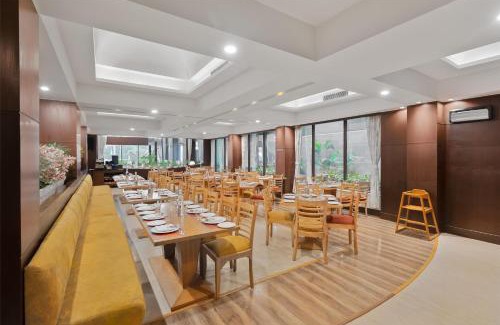 Sector 14 Hotel | Country Inn & Suites by Radisson, Gurugram Sector 12