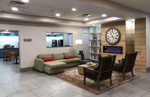 Emporia Hotel | Country Inn & Suites by Radisson, Emporia, VA