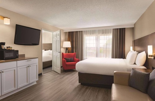 Buffalo Hotel | Country Inn & Suites by Radisson, Buffalo, MN