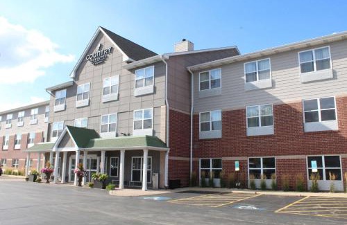 Village of Lakewood Hotel | Country Inn & Suites by Radisson, Crystal Lake, IL