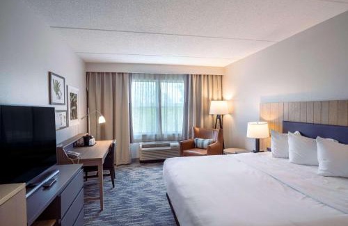 State College Hotel | Country Inn & Suites by Radisson, State College Penn State Area , PA