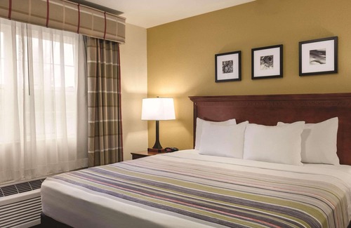 Dakota Dunes Hotel | Country Inn & Suites by Radisson, Dakota Dunes, SD