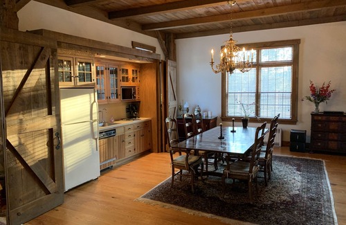 Sharon House | Country Living at its best in this Sharon Estate with indoor pool*