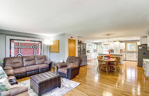 New York Mills House | Country Living Near Main St: Quiet Minnesota Home