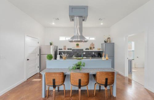 La Grange House | Country Retreat Near Downtown, Winery and Brewery
