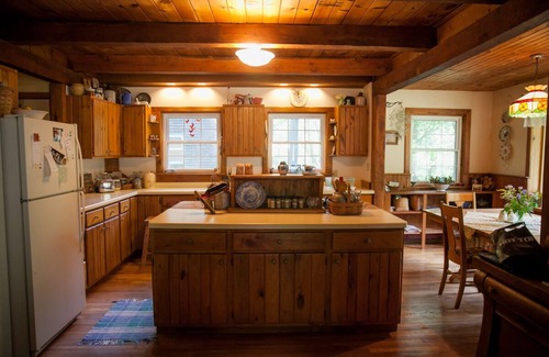 Caledonia House | Country Retreat Nestled in Wooded Valleynnn