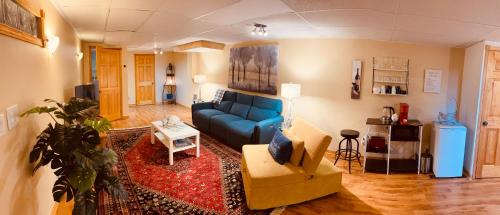 Hamilton Apartment | Country Roads Dwelling