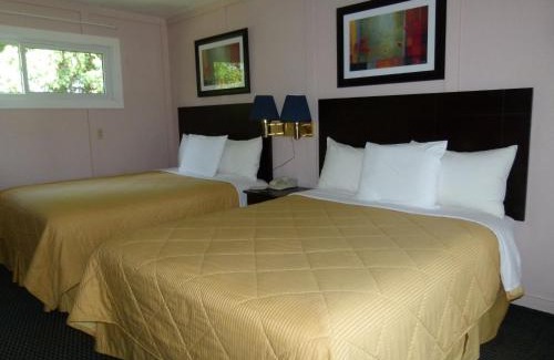 Arnprior Hotel | Country Squire Motel