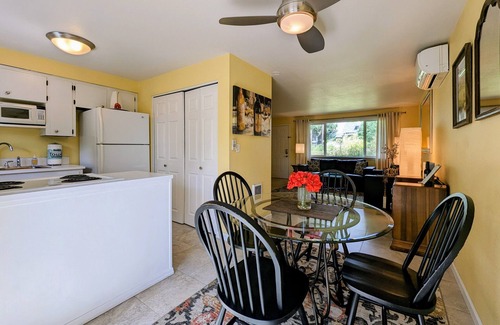 Carlton House | Country View Cottages, charming Cottage Near Downtown Carlton