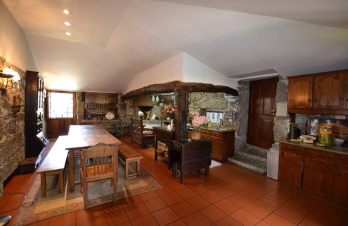 Calvos Cottage | Country villa with private pool near Guimarães