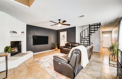 Humble Apartment | Country Village Condo