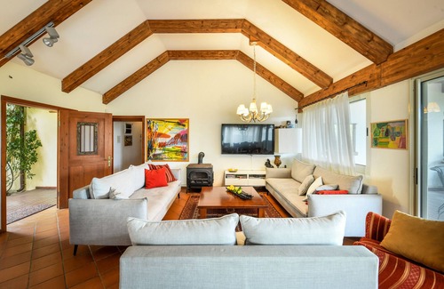 Ma'alot - Tarshiha Apartment | Country Yard Villa in Yaffe Nof,Maalot