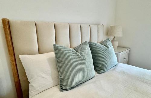 Trowbridge Apartment | Countryside Apartment