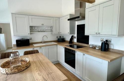 Trowbridge Apartment | Countryside Apartment