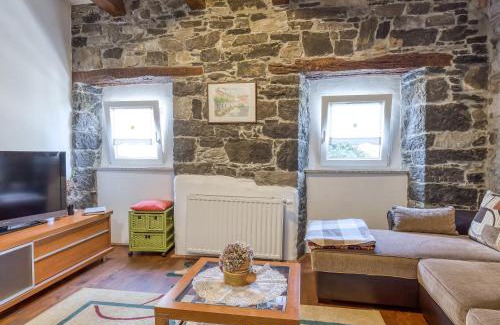 Sezana House | Countryside Child Friendly Homes Dutovlje