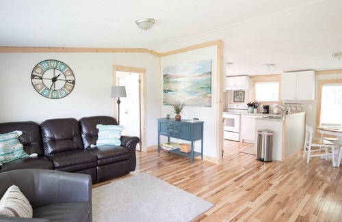 Durants Neck Cottage | Countryside Cottage~Deck~Grill~Wi-fi~Belvidere~Near Albemarle Croquet Club