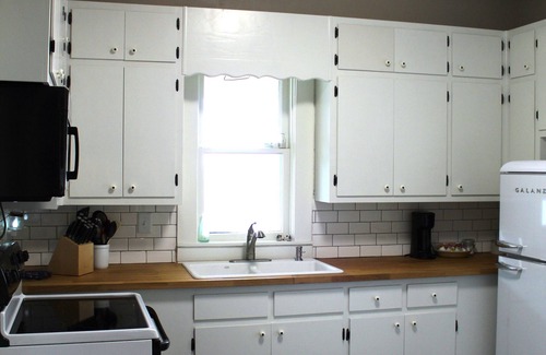 Georgetown Other | Countryside Farmhouse, backporch breezes, hillside views, and in Walburg!