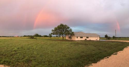 Lorena House | Countryside home near Waco on 12 peaceful acres!