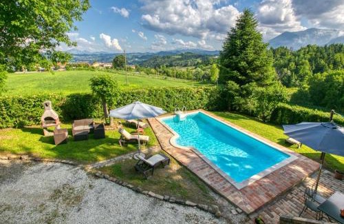 Amandola Villa | Countryside Villa in Amandola with Swimming Pool