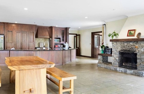 Whitford House | Countryside Zen Estate with Sea Views and Pool