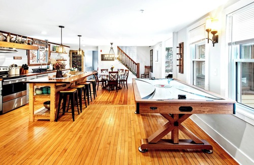 Colrain House | Couples 2 Bedroom Retreat - Hot Tub- Air Hockey -Close to ShelburneFalls