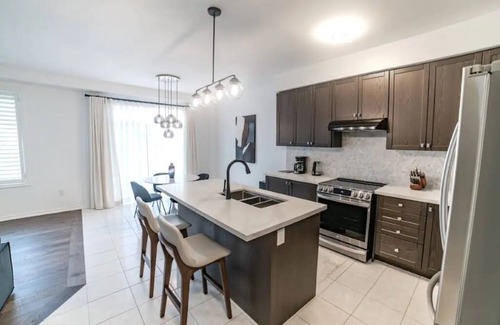 Brantford House | Couples Retreat