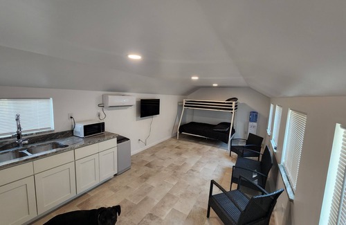 Leadwood Cabin | Couples Retreat with hot tub (cabin2)