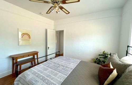Marfa House | Courthouse Corner - Beautiful adobe, pet friendly