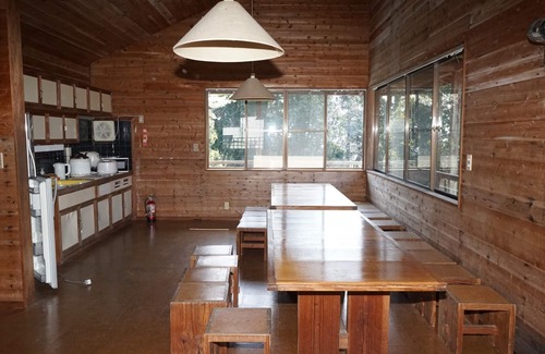 Ihama Cottage | Courtside detached house for 20 people Free linen/Kamo-gun Shizuoka