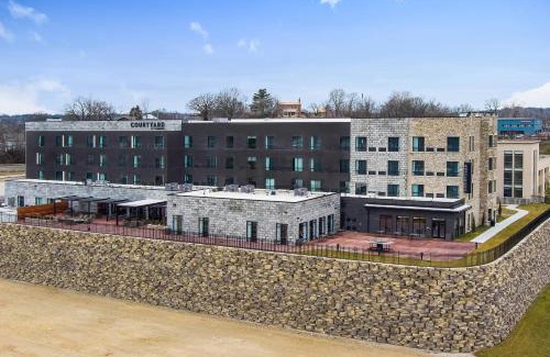 Jefferson City Hotel | Courtyard by Marriott Jefferson City