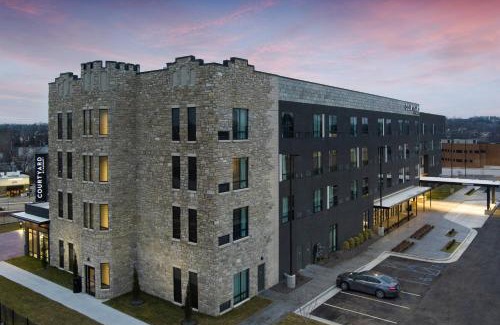 Jefferson City Hotel | Courtyard by Marriott Jefferson City