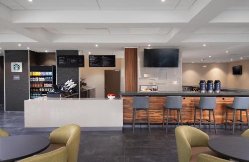 Bloomington Hotel | Courtyard by Marriott Edina Bloomington
