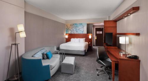 Greenville Downtown Hotel | Courtyard by Marriott Greenville Downtown