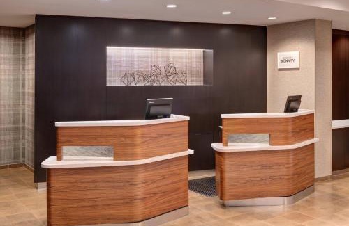 Strabane Hotel | Courtyard by Marriott Pittsburgh Washington Meadow Lands