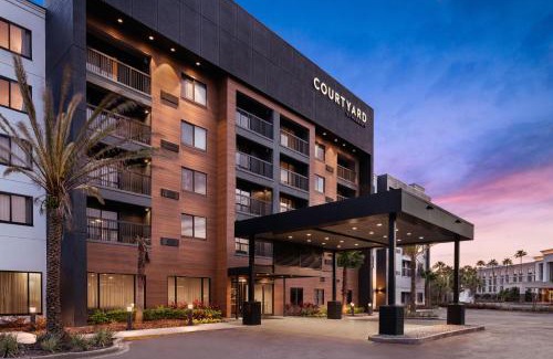 Southpoint Hotel | Courtyard Jacksonville Butler Boulevard