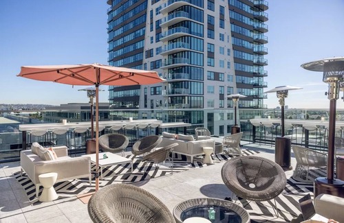 Hollywood House | Courtyard King, The Godfrey Hotel Hollywood, Rooftop Lounge, Steps from Sunset