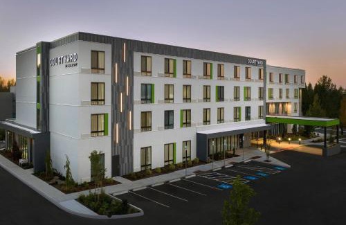 Wilkes East Hotel | Courtyard Portland East