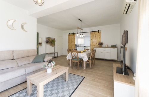 La Drova Villa | Cova De L'aire - Three Bedroom Villa, Sleeps 6
