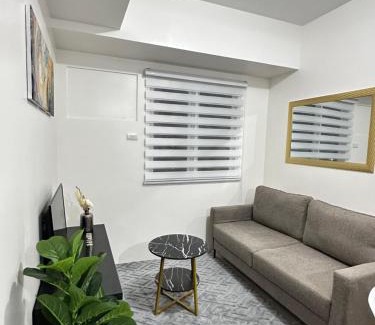 Santa Mesa House | Covent Garden Condominium