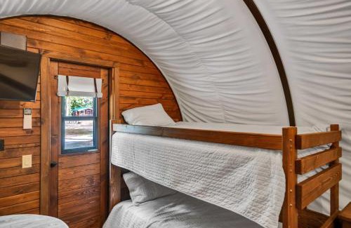Wellsboro House | Cover wagon PA Grand Canyon