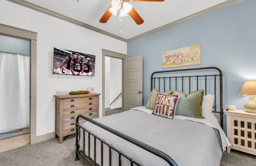 Starkville Villa | Cowbell Cottage