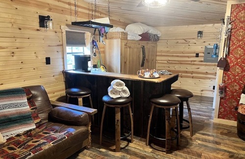 Hamersville Cabin | Cowboy Saloon Cabin