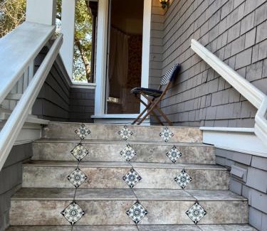 University South Bed & Breakfast | Cowper Inn