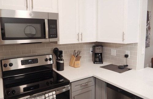 Webster Apartment | Cozy 1 Bd Getaway Near Houston, NASA, & Boardwalk