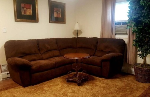 Harrisburg - Hershey House | Cozy 1 bed/1 bath fully furnished ished apartment