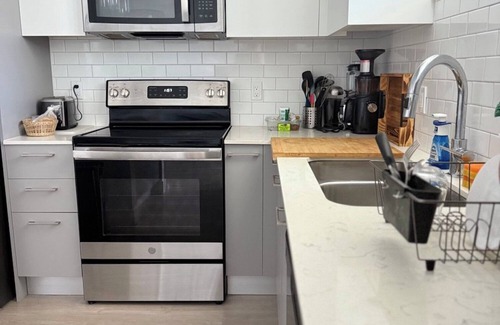 Sunny Isles Beach Apartment | Cozy 1-bedroom apartment in fantastic Sunny Isles Beach with AC, fitness room