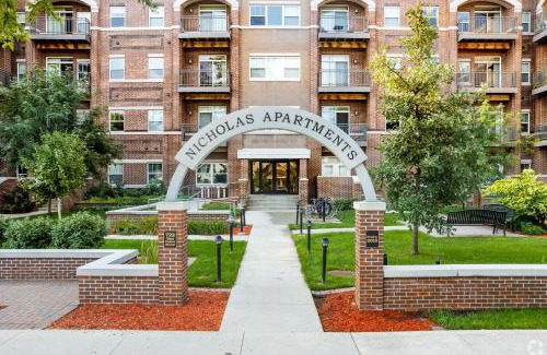 Kutzky Park Apartment | Cozy 1 Bedroom 1 Bathroom Near Mayo Clinic