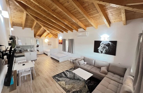 Kamez Apartment | Cozy 1-bedroom apartment in amazing Domje Tirane with WiFi, AC