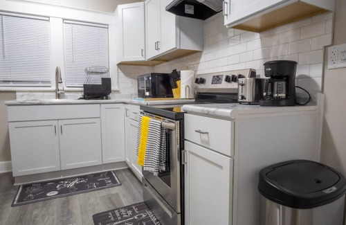 Anderson Apartment | Cozy 1-bedroom apartment in charming Anderson with AC, WiFi and mins to AU🏠