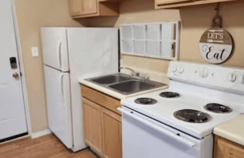 McArthur Apartment | Cozy 1-bedroom apartment in McArthur, Ohio
